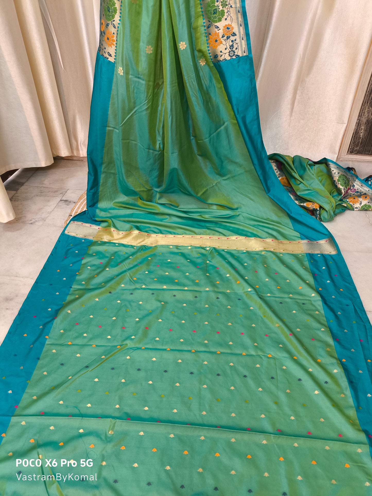 Saree - Dual Tone effect Paithani Silk