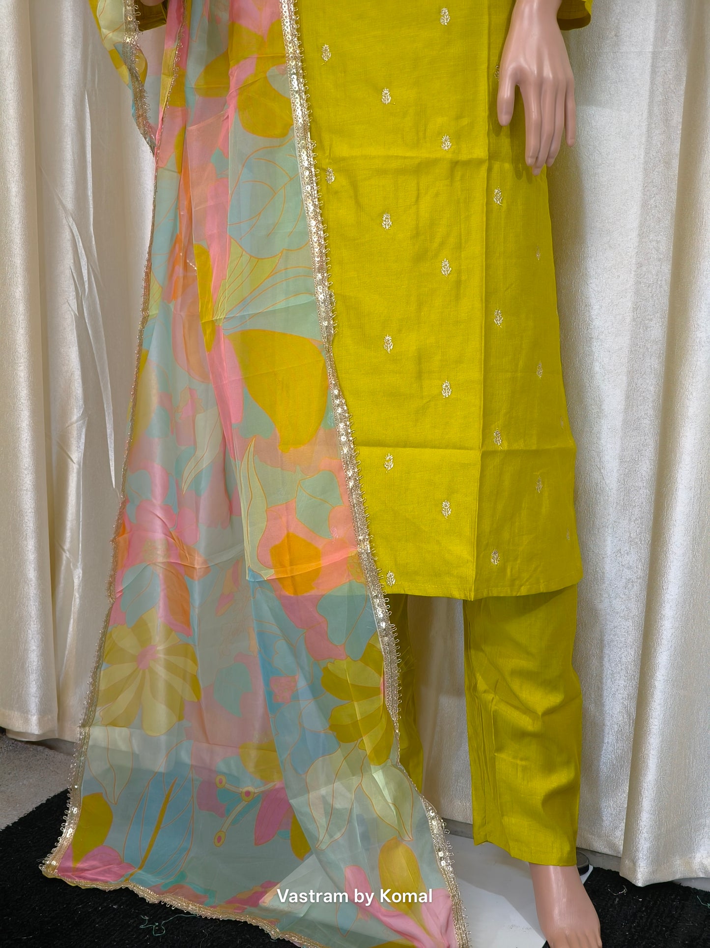 Suit Set - Roman silk, Floral design, lace border