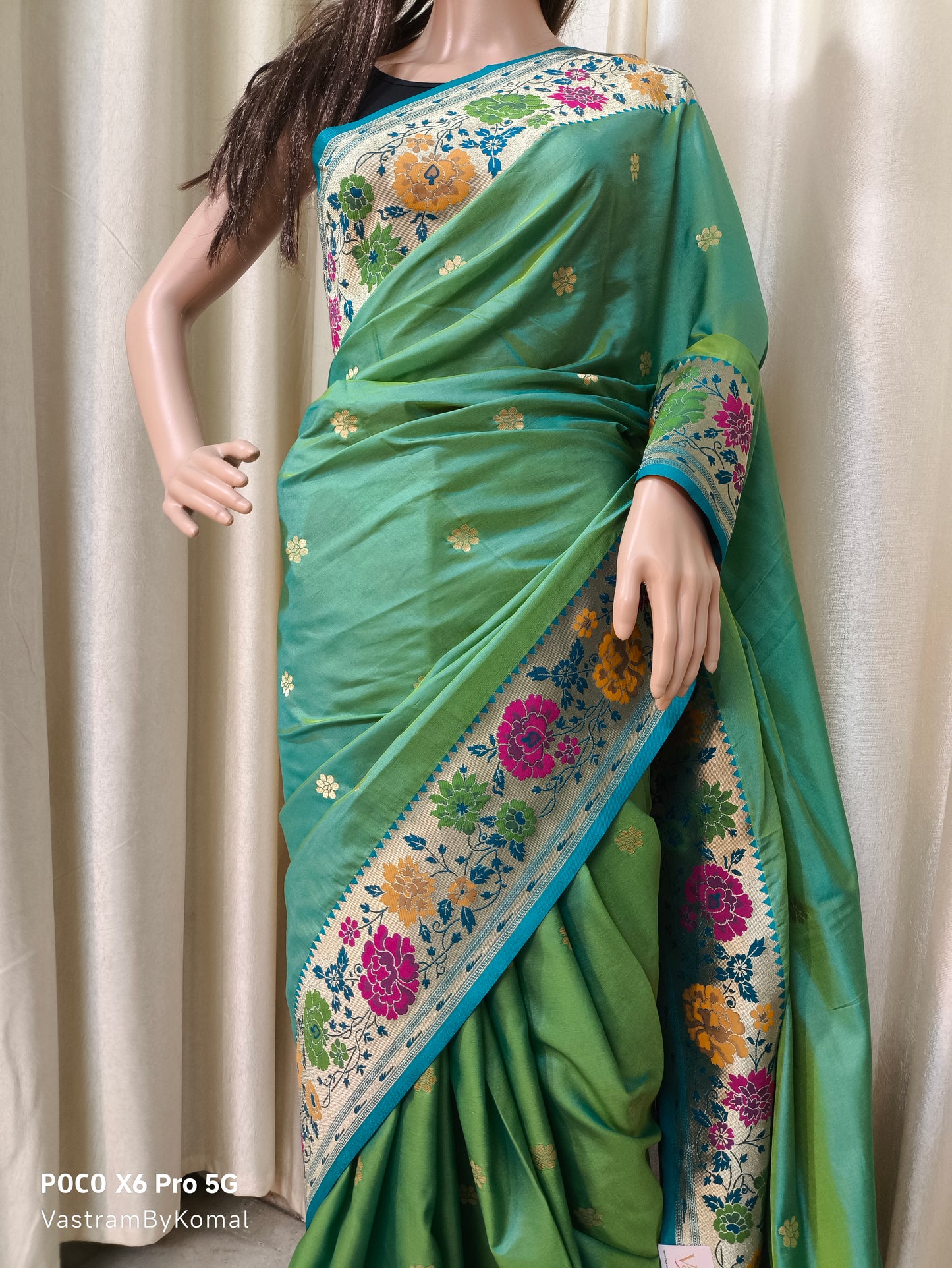 Saree - Dual Tone effect Paithani Silk